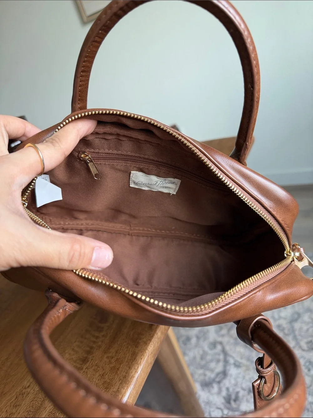 Universal Thread top handle with genuine leather card case